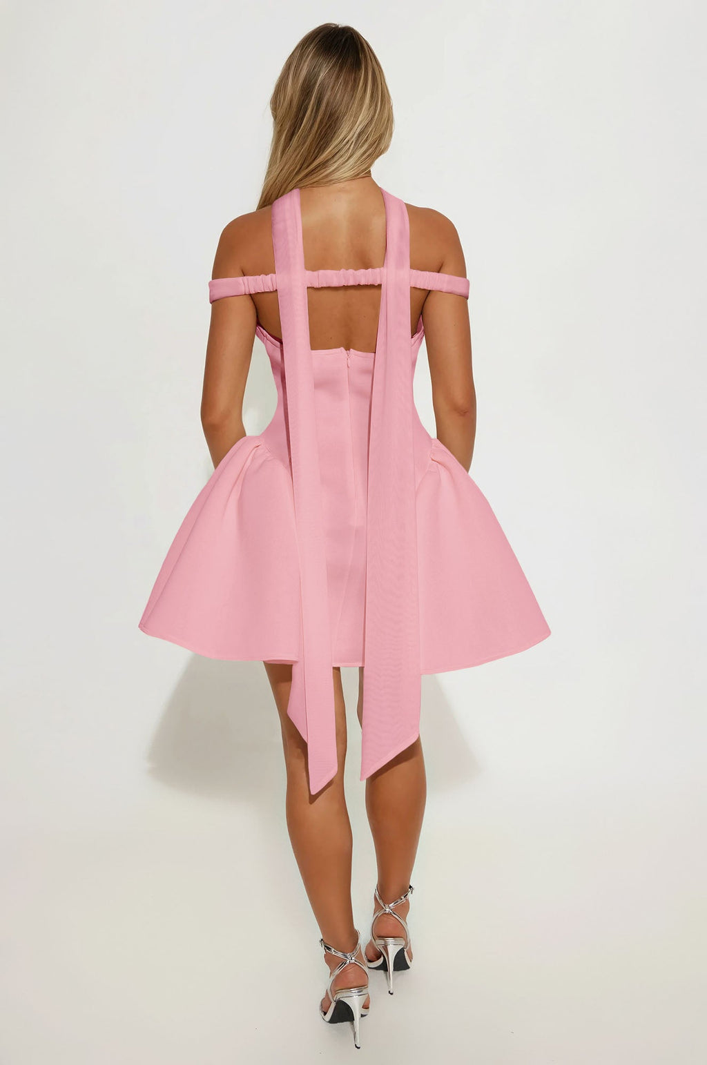 Aria – Robe Sculpturale Rose à Jupe Tulipe