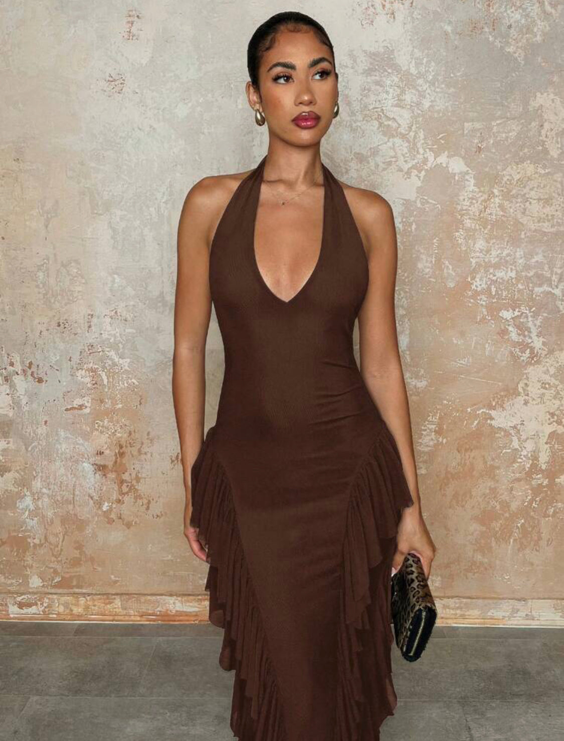 Velvet Fall – Robe dos nu élégante à volants superposés Ella&No