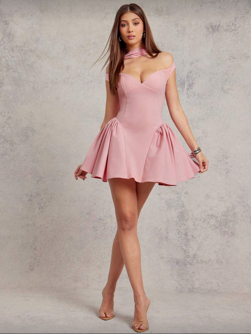 Aria – Robe Sculpturale Rose à Jupe Tulipe