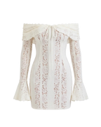 Sadie – Mini Robe Dentelle Florale Épaules Dénudées Manches Évasées Corsage Baleiné Ella&No